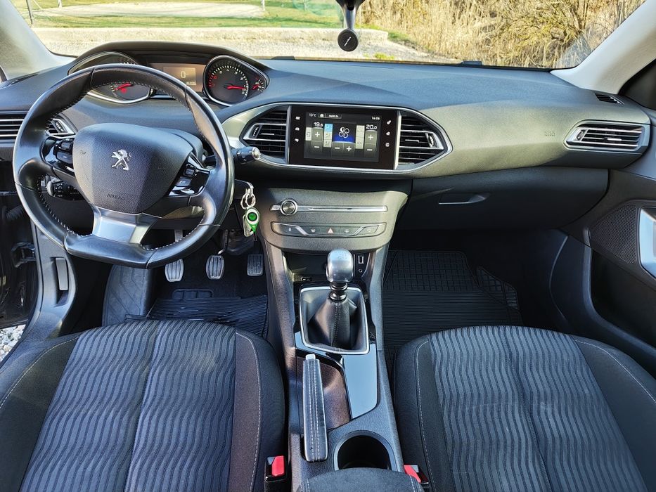 Peugeot 308, 2014, 130CP