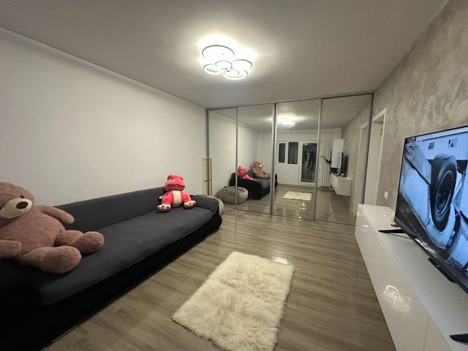 Ofer spre inchiriere apartament 3 camere