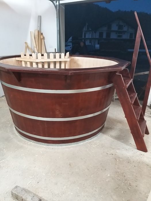 Ciubăr  din lemn de molid pentru baie, calitate inalata si finisaj