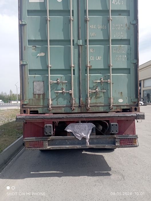 Volvo тягач, полу прицеп сотилади, 19944 йилда ишлаб чикорилган,