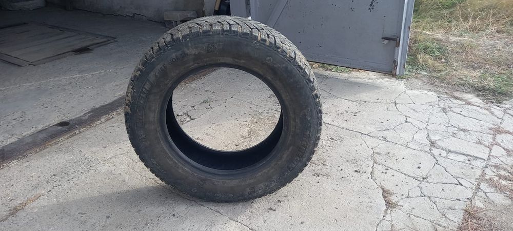 Продам шины Мишлен 235/65-17