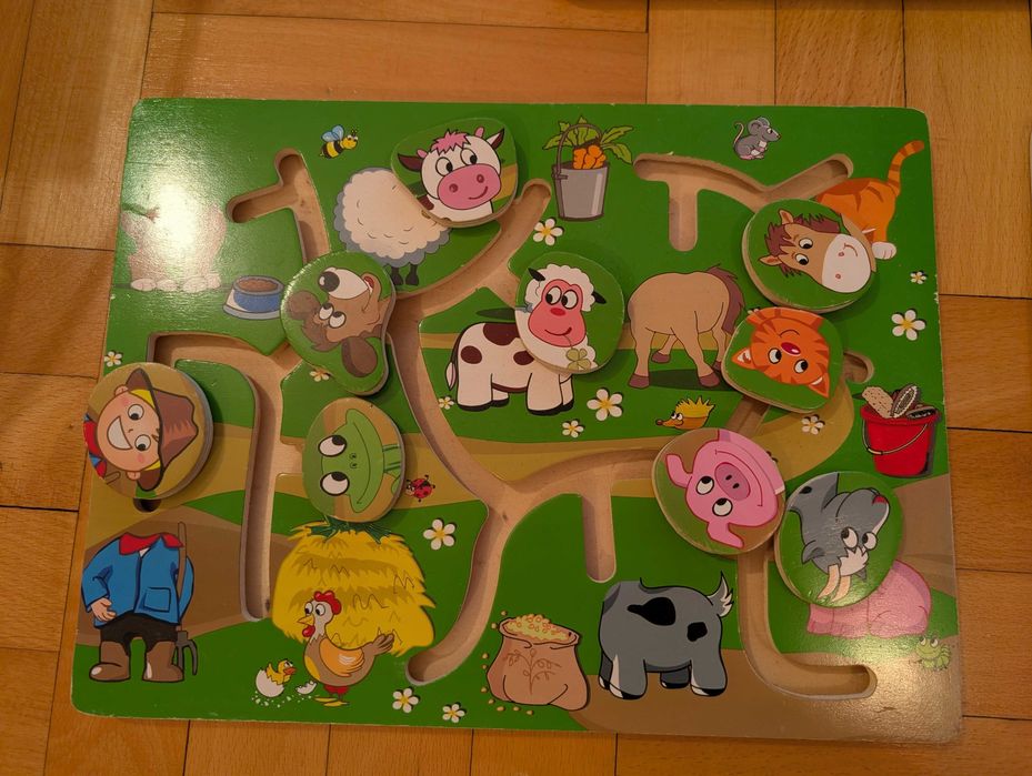 Joc labirint cu bile si magneti montessori din lemn + puzzle lemn