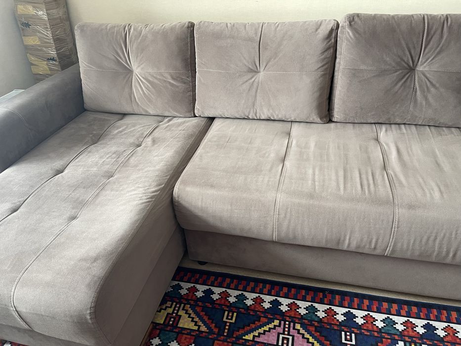 Продам фирменные диваны в отл сост.
