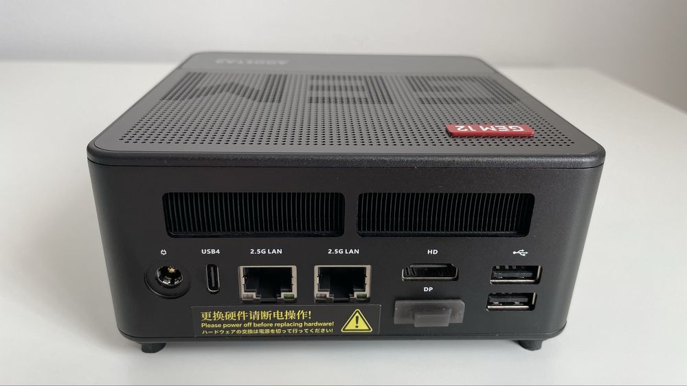 Mini PC Aoostar GEM12 Max 8745HS 32GB/2TB