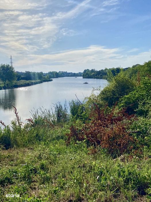 Teren la lac cu deschidere de 30m, 1000mp, langa Paradisul Verde