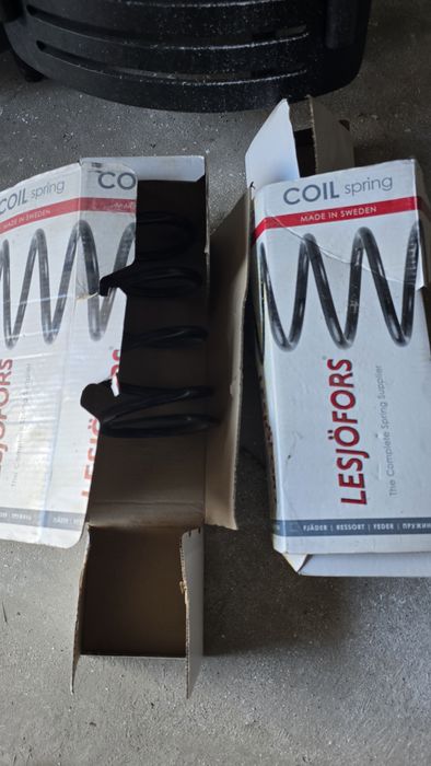 пружина тойота рав 4