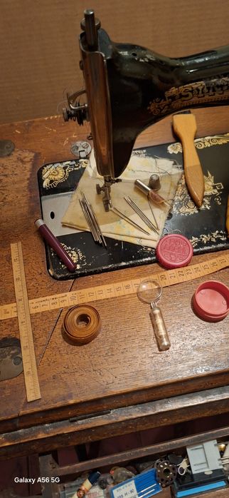 Mașina de cusut Singer