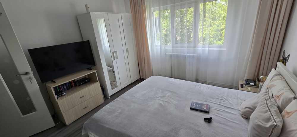 Proprietar - Vând apartament 2 camere decomandat în zona Abator