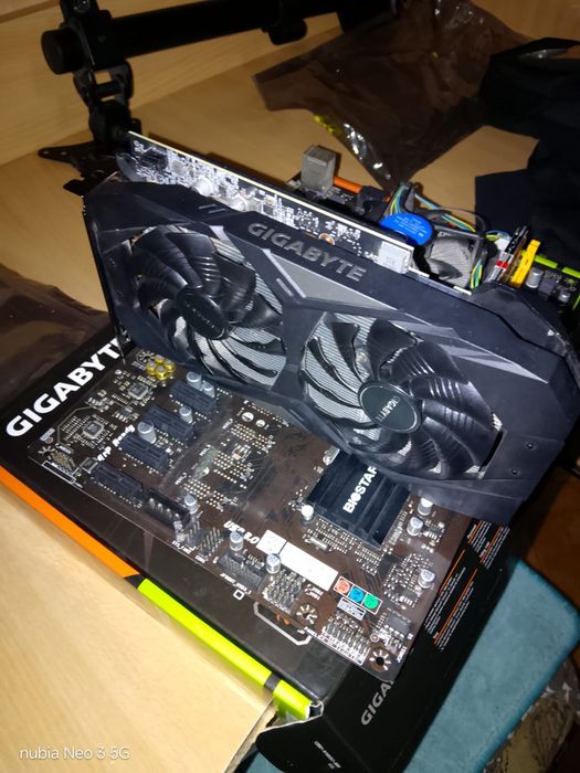 Vând chit placa de baza!!