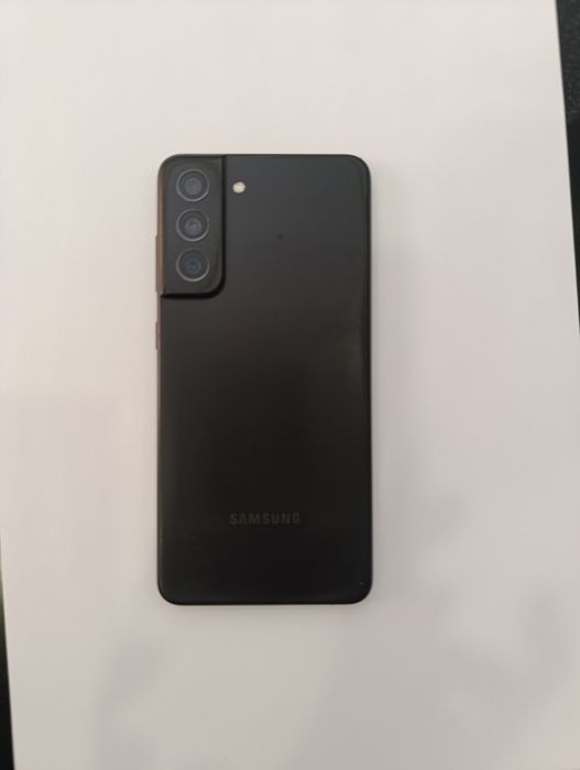 Продаем телефон Samsung S21