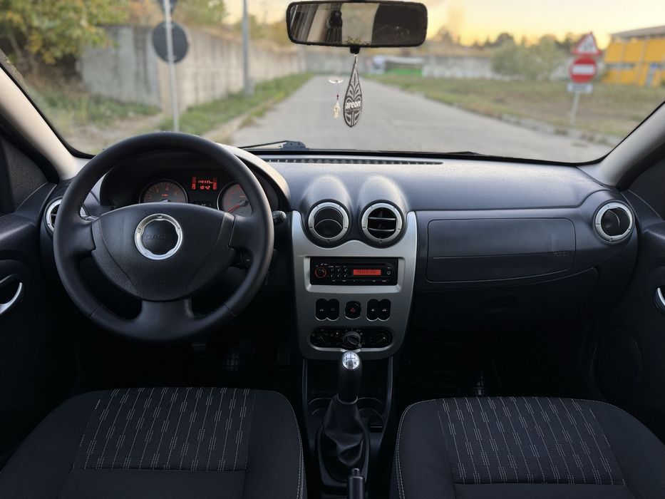 Dacia Sandero 2012 si 2010 Model Laureate 1.2 Mpi 75 C.P Import A/C