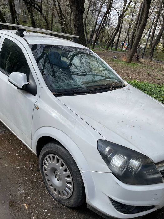 OPEL Astra 2010 — imagine 4