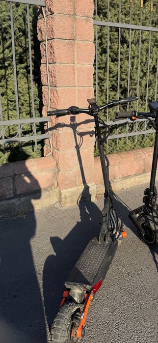 Продам электро самокат Joyor s10s z