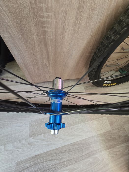 Vind Roţi complete DT Swiss