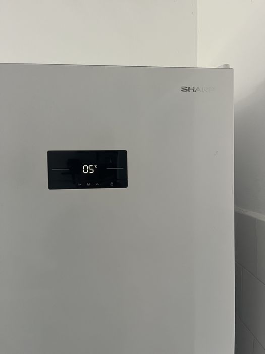 Frigider Sharp 1 usa