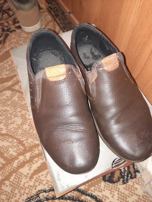 Продаются туфли для мальчика