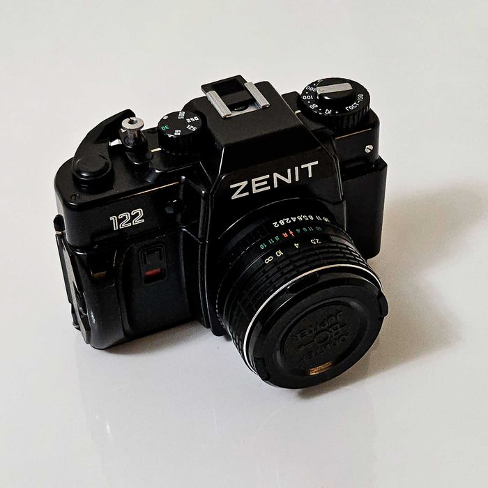 Пленочный фотоаппарат Зенит (Zenith)-122 + Гелиос (Helios) 44М-5