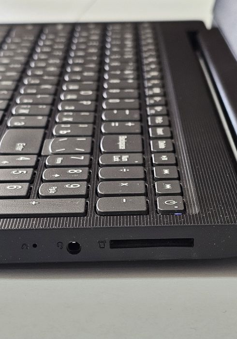 Ноутбук Lenovo 81N3