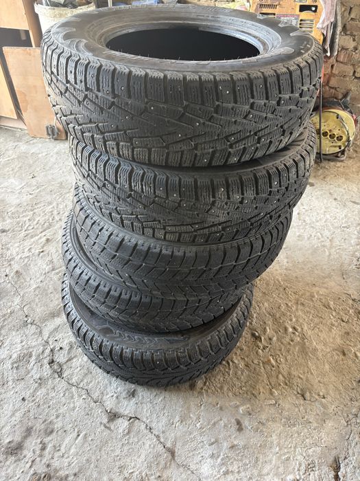 Шины зимние 225/70/60