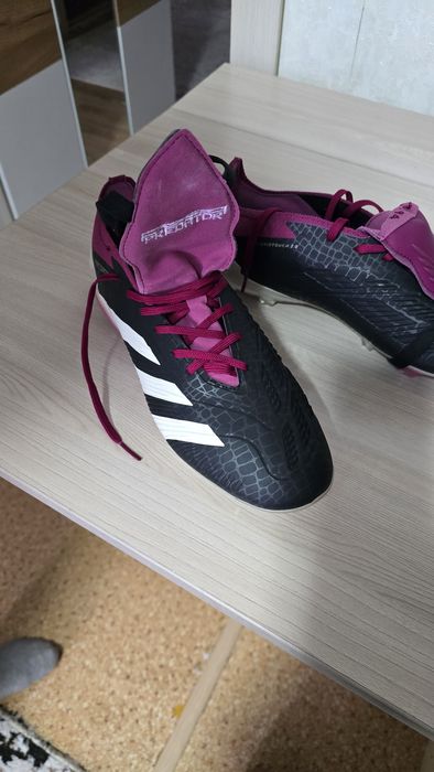 Продам бутсы,новые 41 размер