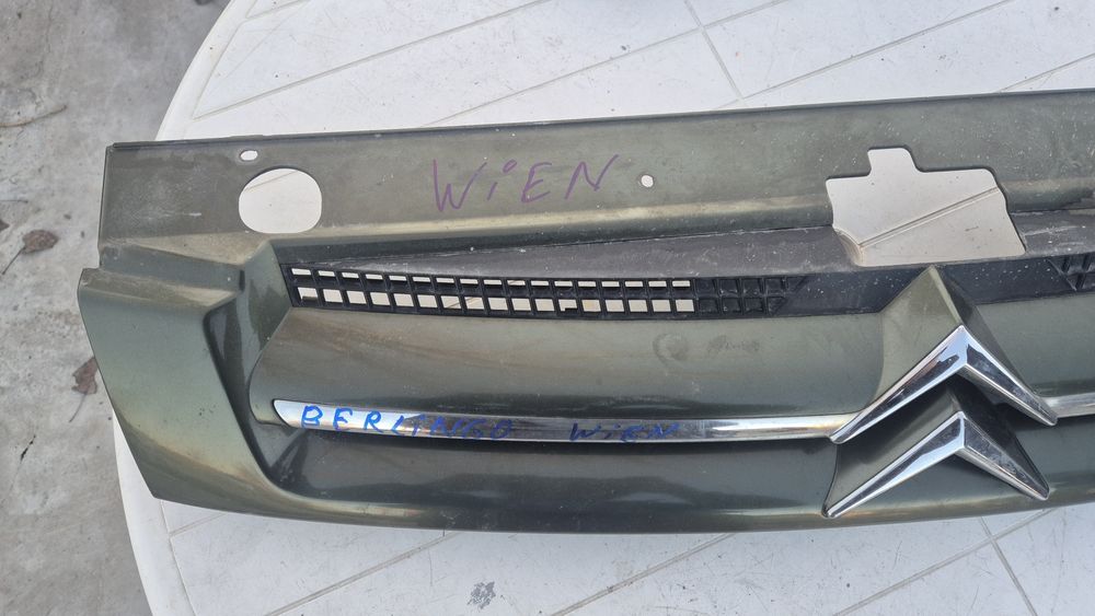 Оригинална предна решетка за Ситроен Берлинго 2001- 2006г