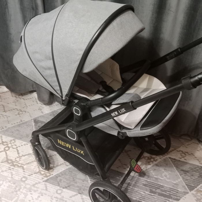 Срочно продам коляску в отличном состоянии