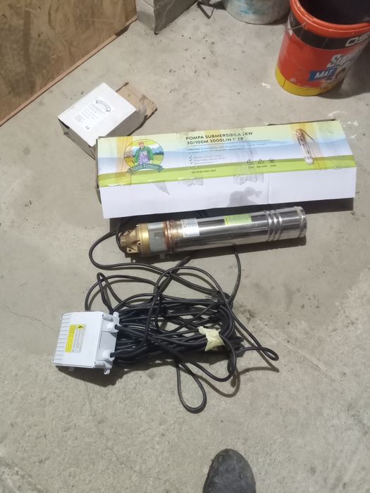 Pompa submersibila