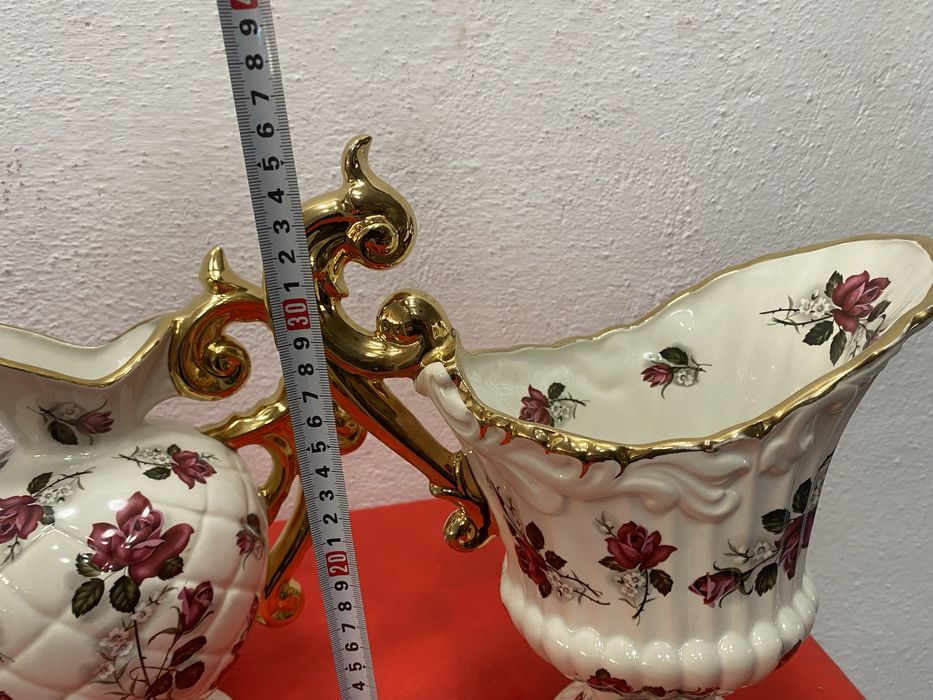 Чифт белгийски вази от порцелан на boch belgium ваза бох с цветя