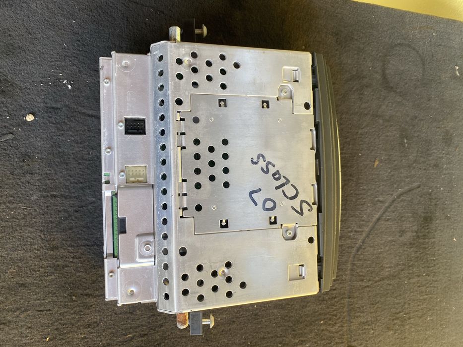 Magazie CD Mercedes S W221 Pret 1000 lei