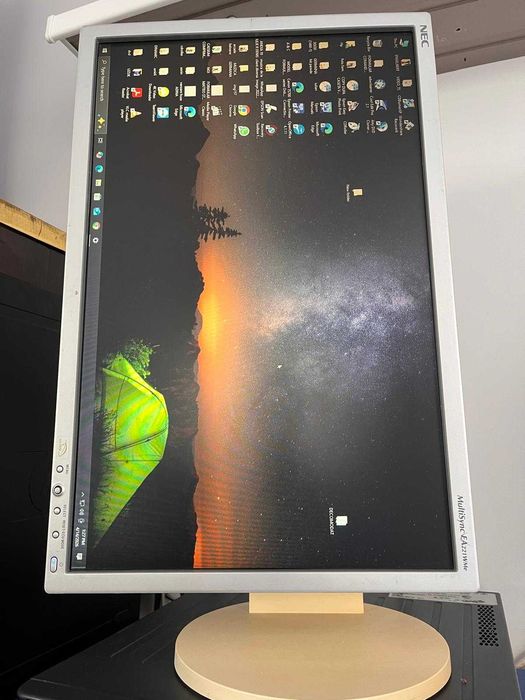 Se vand 3 monitoare pentru PC