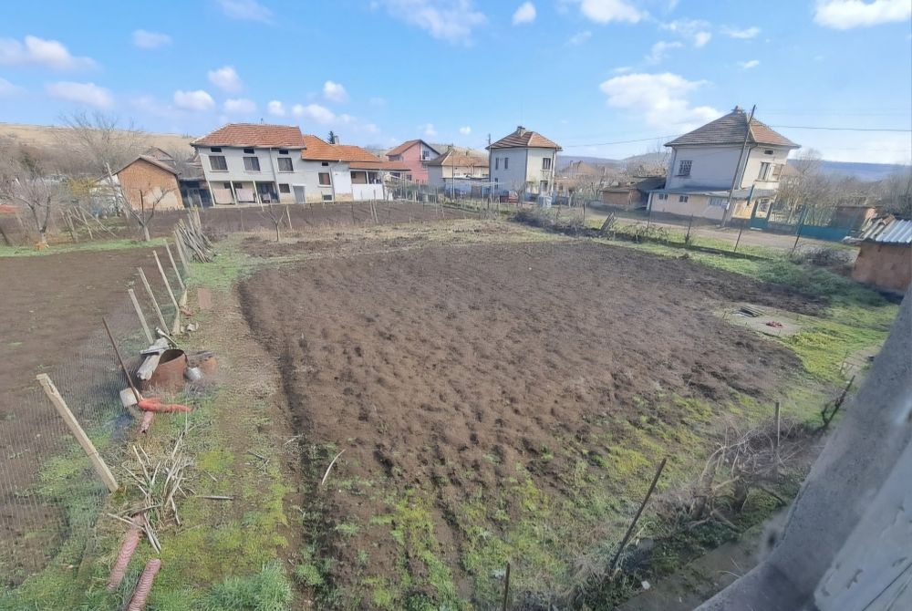 Продава се Къща в с. Ракево, Област Враца - 120 кв.м за 121 €/кв.м - Снимка #16