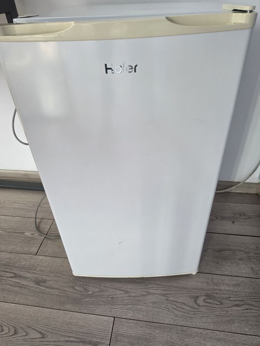 Хладилник Haier с вгроден фризер