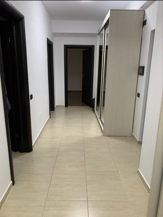 Inchiriez apartament