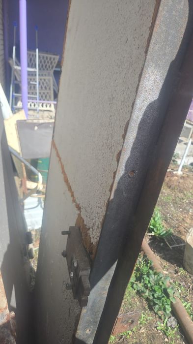 Ворота с дверью для гаража