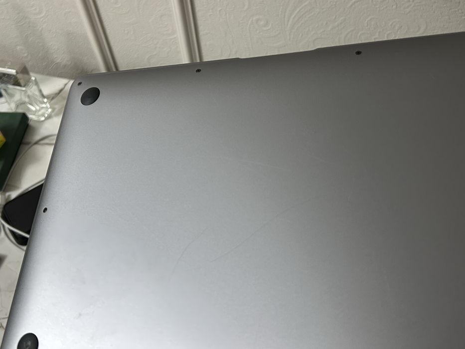 Продам MacBook Air M1