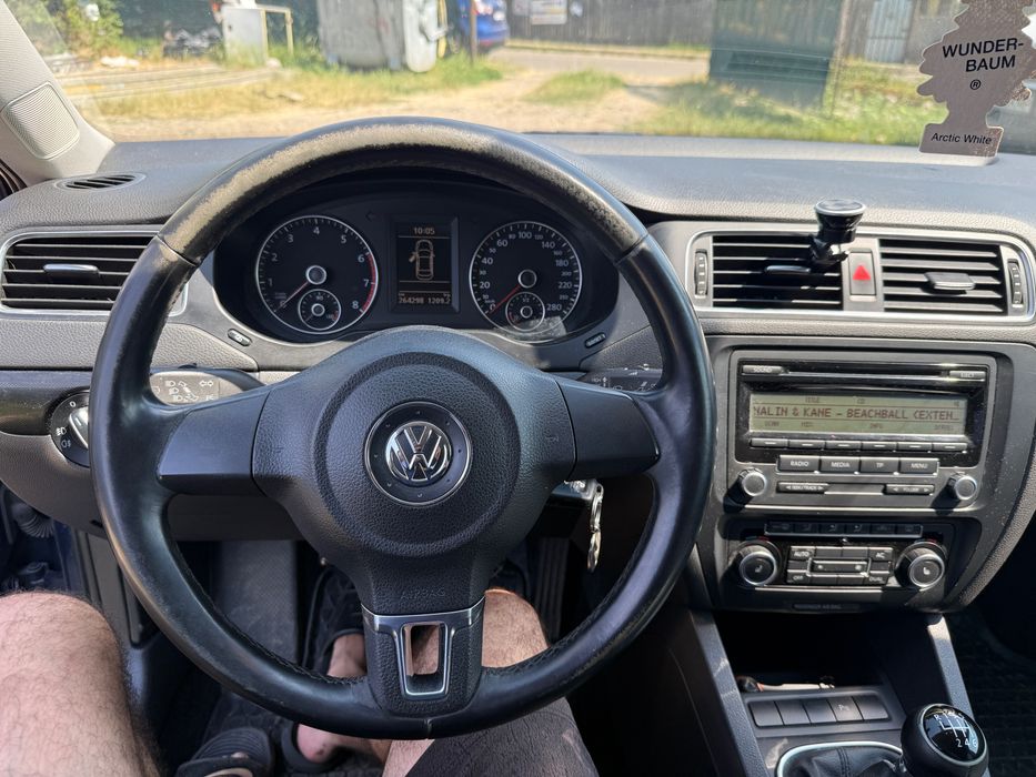 VOLKSWAGEN Jetta 2012 — imagine 5