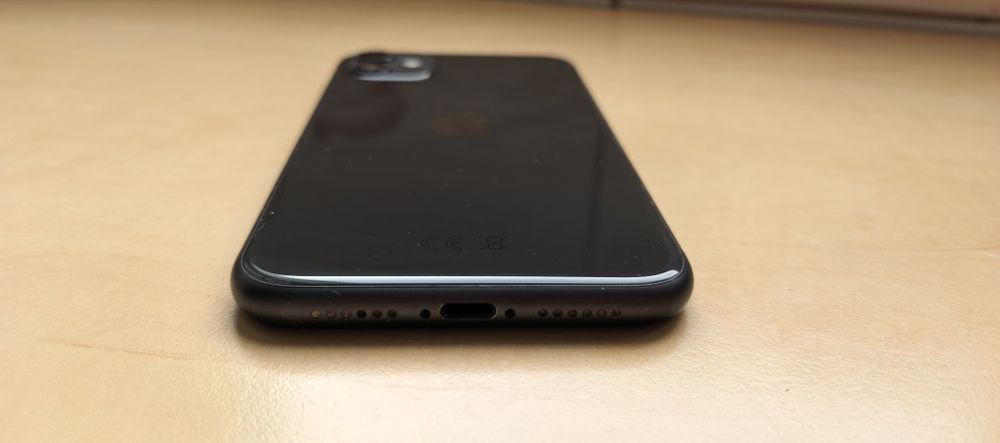 Display Iphone 11 + Carcasa + Capac Spate  (COMPLET - fara placa baza)