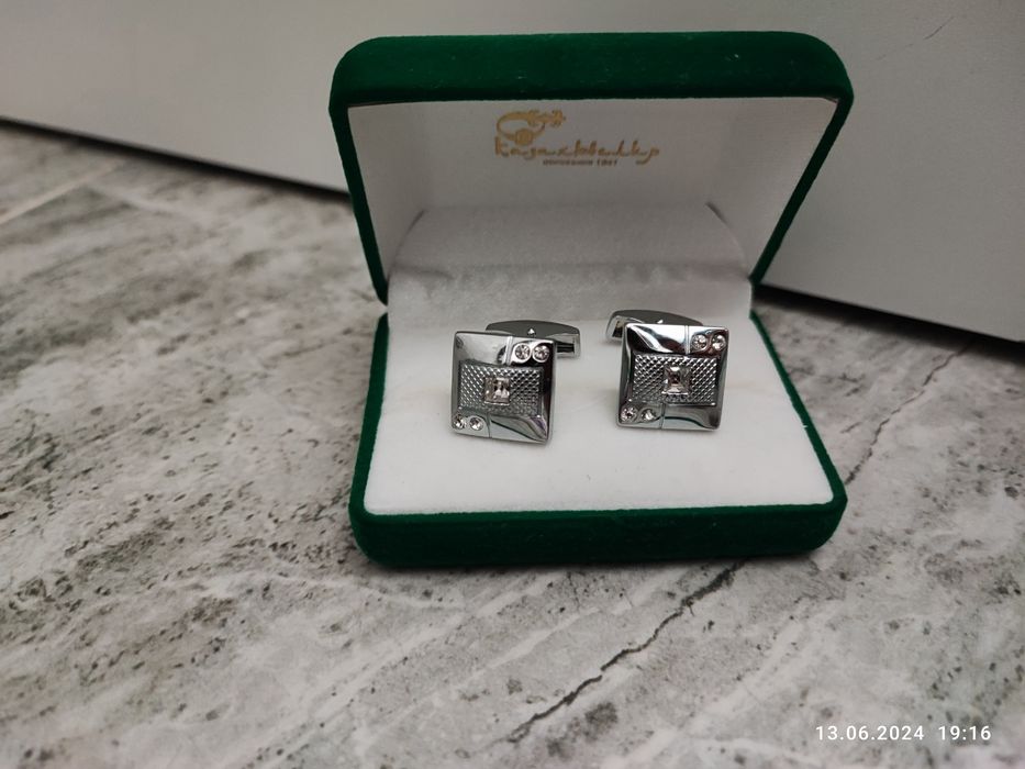 Продам запонки шикарные новые