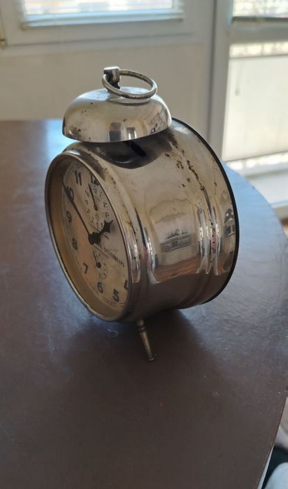 Стар часовник Будилник .