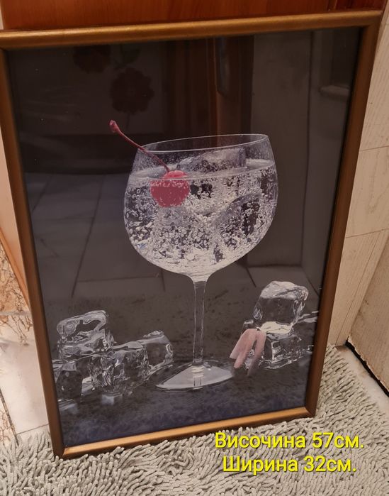 Два бр. картини, принт върху шперплат, рамки с снимки