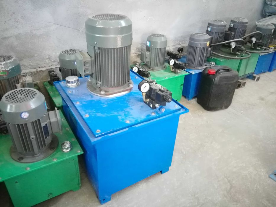 Гидравлическая цилиндр и насос