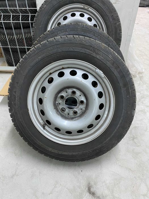 1021 4Бр. Mercedes Vito джанти 5x112 с зимни гуми 205/65/16C