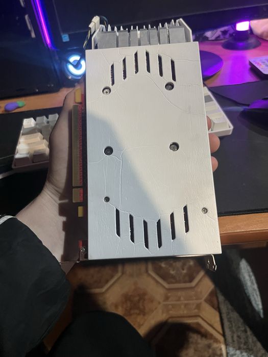 Продам видюху rx580