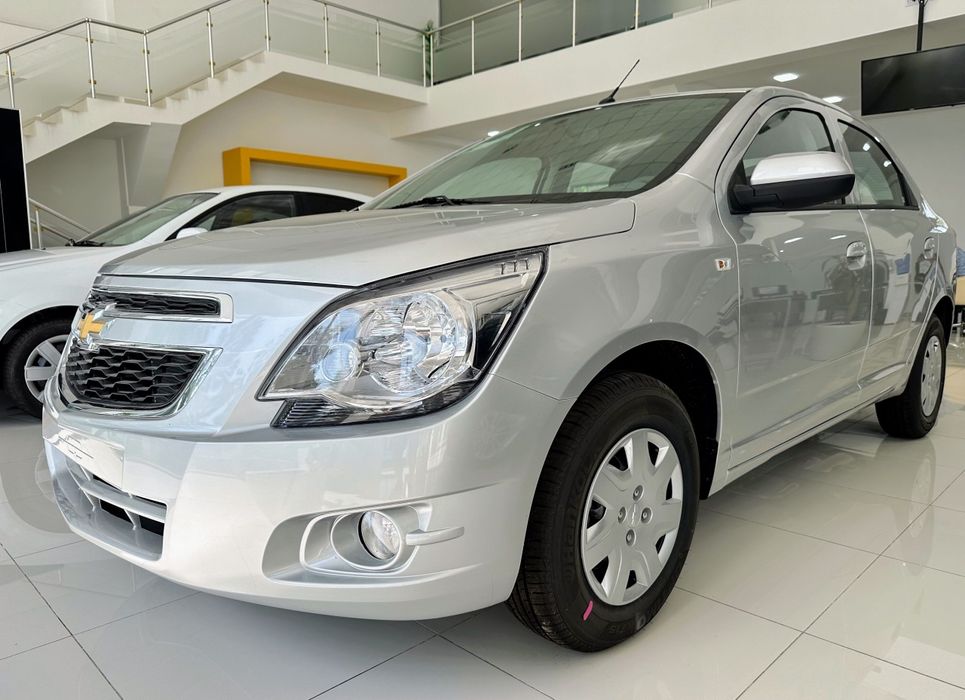 Chevrolet Cobalt 4 full