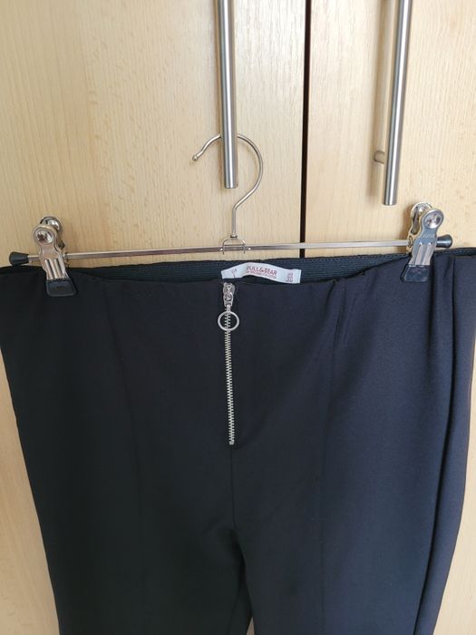 Pantaloni Pull&bear evazati talie înaltă