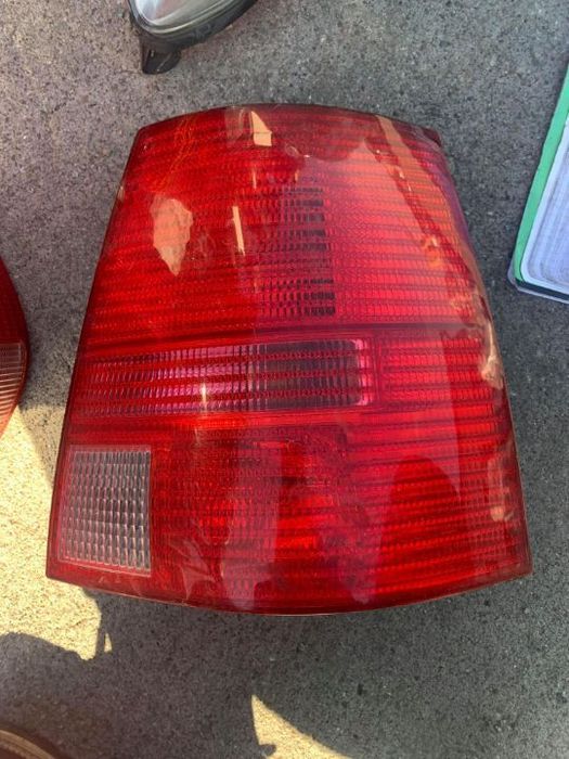 Vand stop tripla VW Golf 4 Break, cod 1J994528A, volan pe stanga