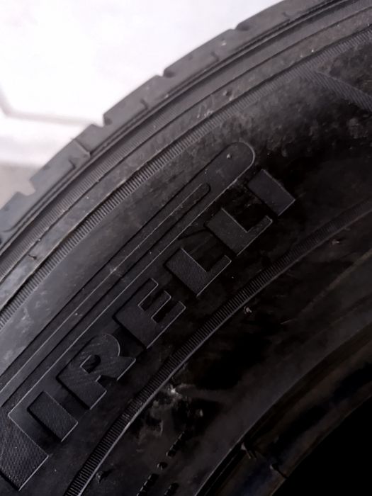 Нови летни гуми за бус 235/65/16С -Pirelli
