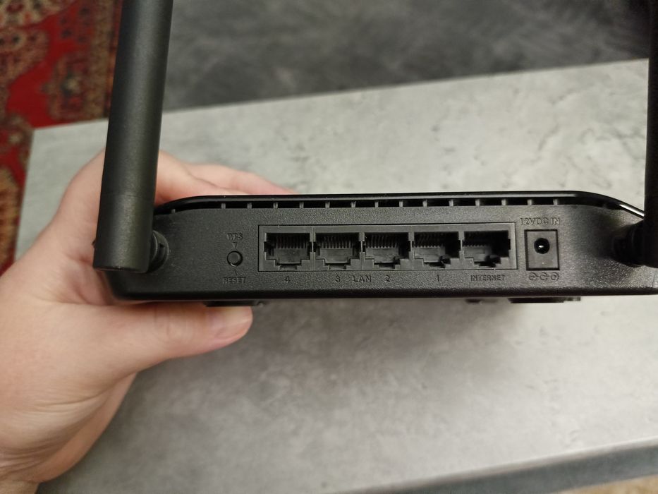 Продам роутер D-Link