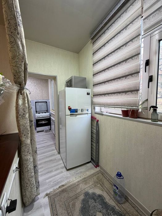 Продам чиланзар 2.  Двух комнатная.  163 школа