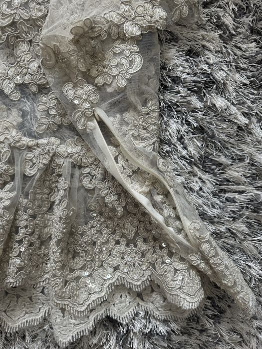 Bluza de ocazie cusuta manual cu margelute aurii